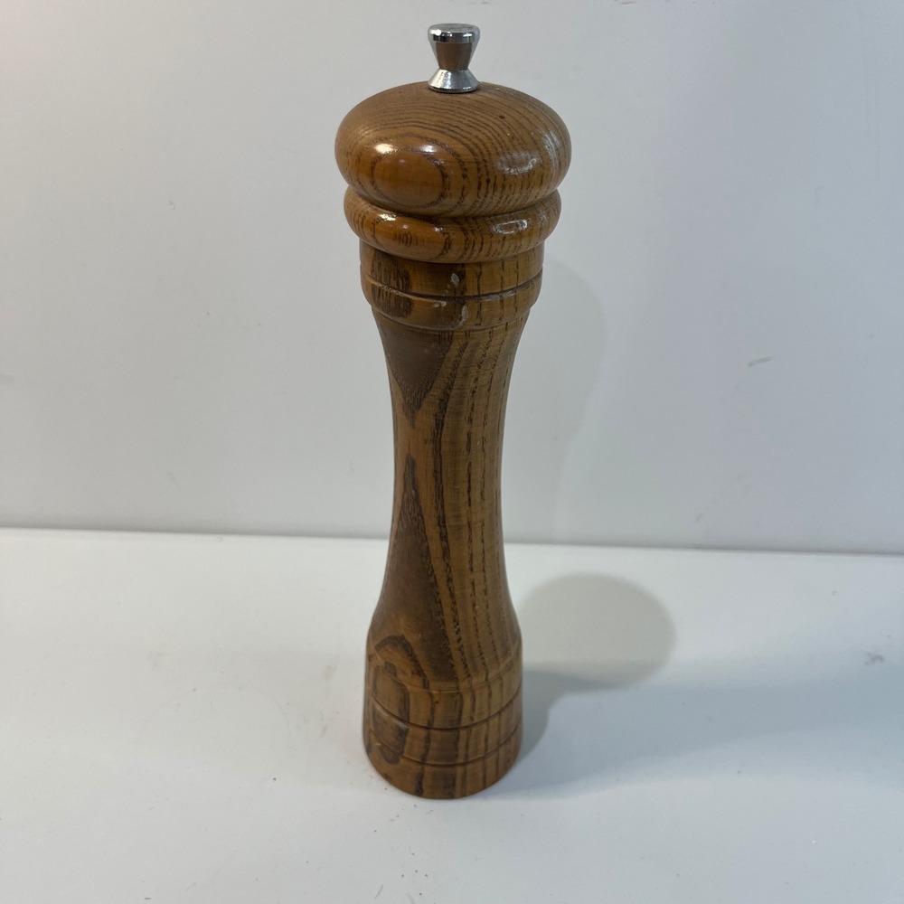 Vintage Wooden Pepper Mill Grinder "Grundy Gear" for Mr. Dudley Metal Top MCM